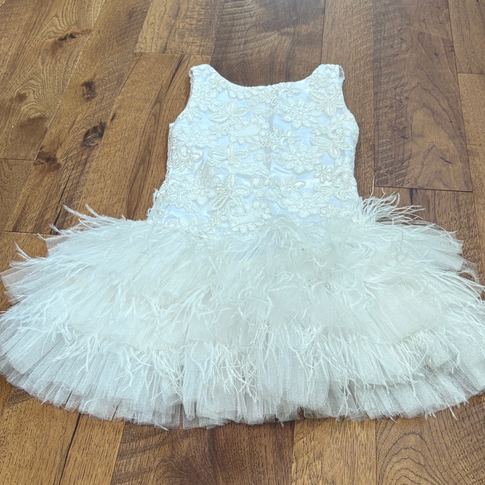 Le Pink Girl’s White Feather Dress Size 7